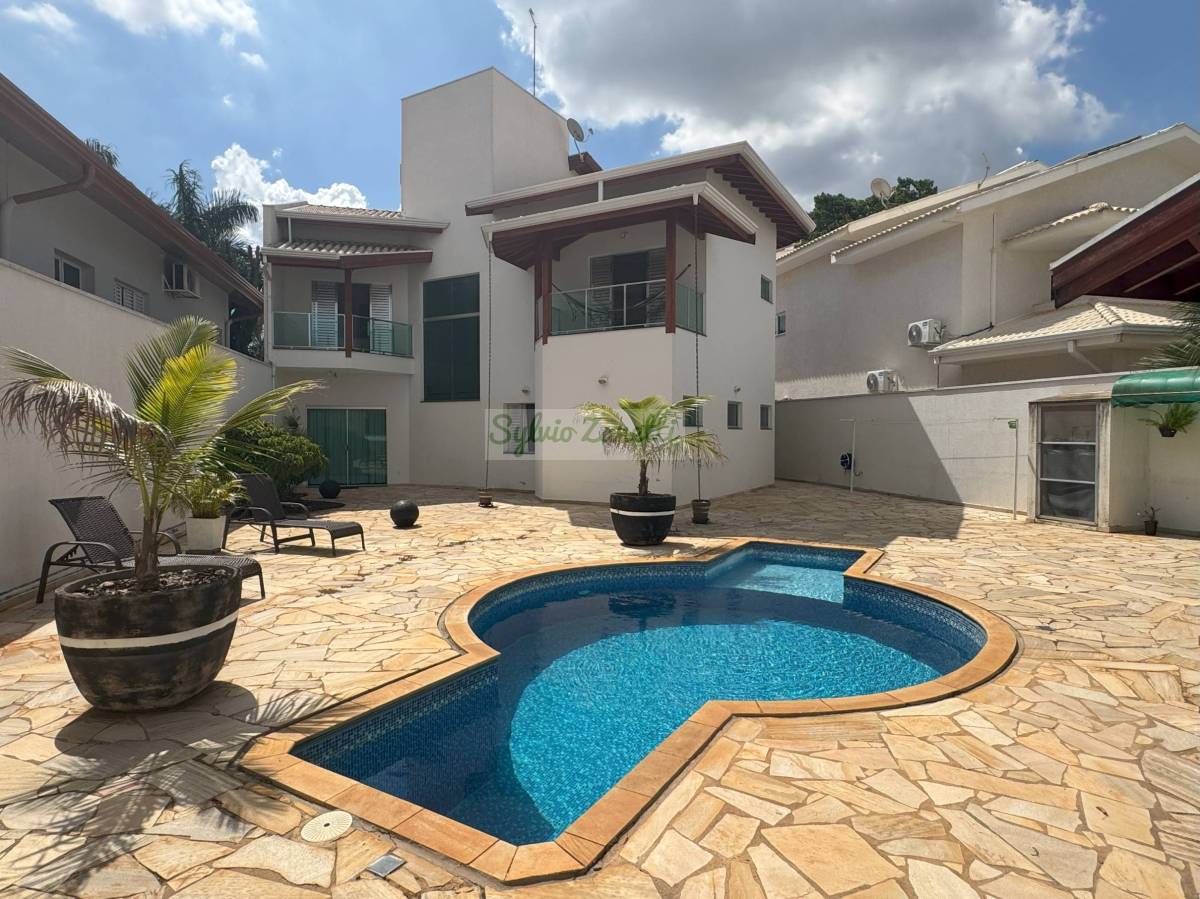 Linda residência em Condomínio fechado - Residencial Alemac  com piscina - Sylvio Zanetti Corretor de Imóveis