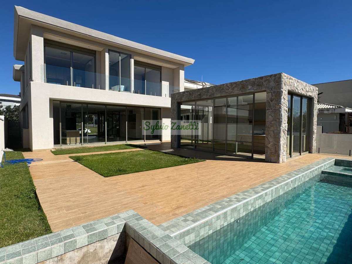 Lindo sobrado de alto padrão no Condomínio Villa Bella Florença com linda vista para área verde