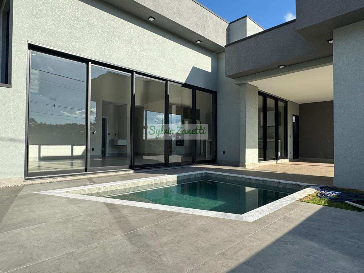 Linda residência terrea, de esquina e de alto padrão com piscina no Condomínio Santorini com previsão de entrega Junho de 2025 - Sylvio Zanetti Corretor de Imóveis